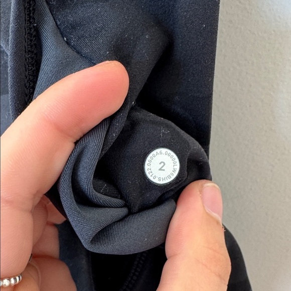 Lululemon Invigorate High-Rise Crop 23" in Heritage 365 Camo Deep Coal Multi - 2 - Picture 5 of 7